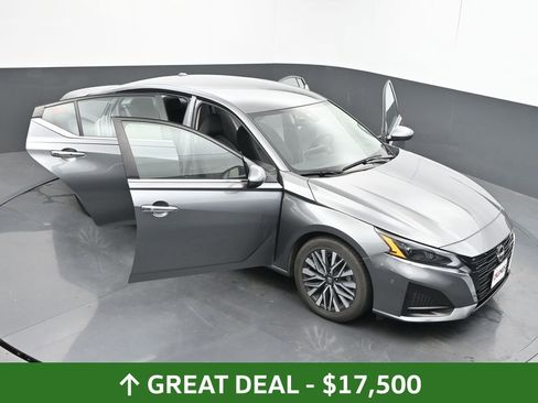 Used 2023 Nissan Altima 2.5 SV image 59