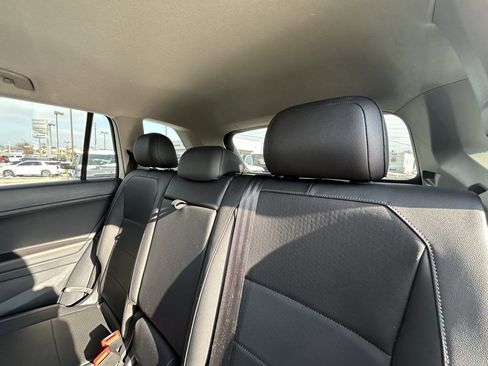 Used 2019 Volkswagen Tiguan SE image 27