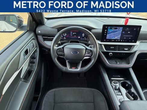 Used 2025 Ford Explorer ST image 14