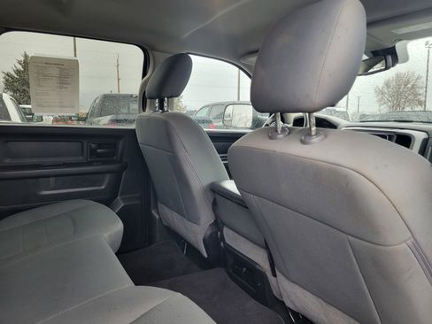 Used 2018 RAM 2500 Tradesman w/ Chrome Appearance Group image 17