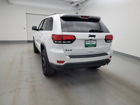 Used 2020 Jeep Grand Cherokee Laredo AWD/4WD image 6
