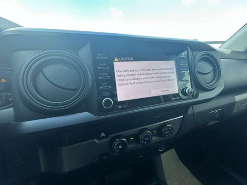 Used 2020 Toyota Tacoma SR w/ SR Convenience Package image 13