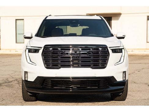 New 2026 GMC Acadia Denali Ultimate w/ LPO, Floor Liner Package AWD/4WD image 3