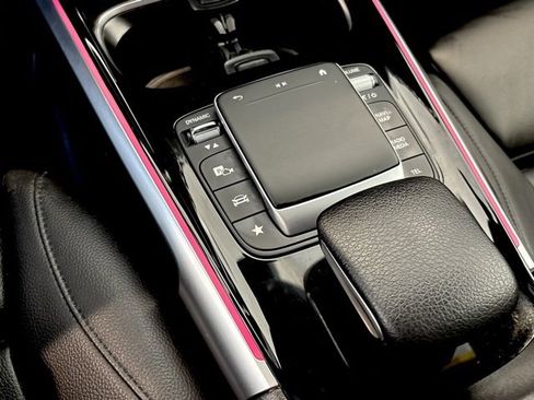 Certified 2021 Mercedes-Benz GLB 250 image 22