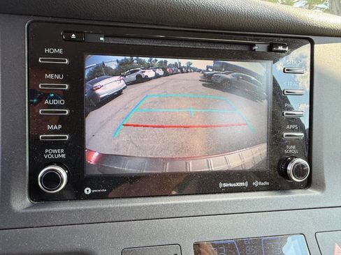 Used 2019 Toyota Sienna LE image 21