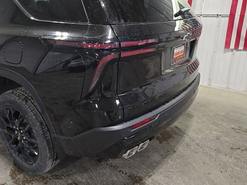 New 2026 Chevrolet Traverse LT image 7