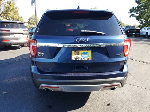 Used 2016 Ford Explorer XLT w/ Equipment Group 202A image 6