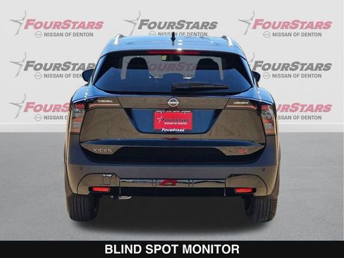 New 2026 Nissan Kicks SR w/ SR Premium Package FWD image 5