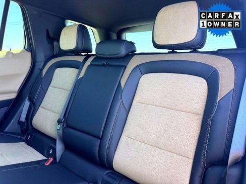 Used 2025 Chevrolet Equinox ACTIV w/ Safety and Technology Package image 17