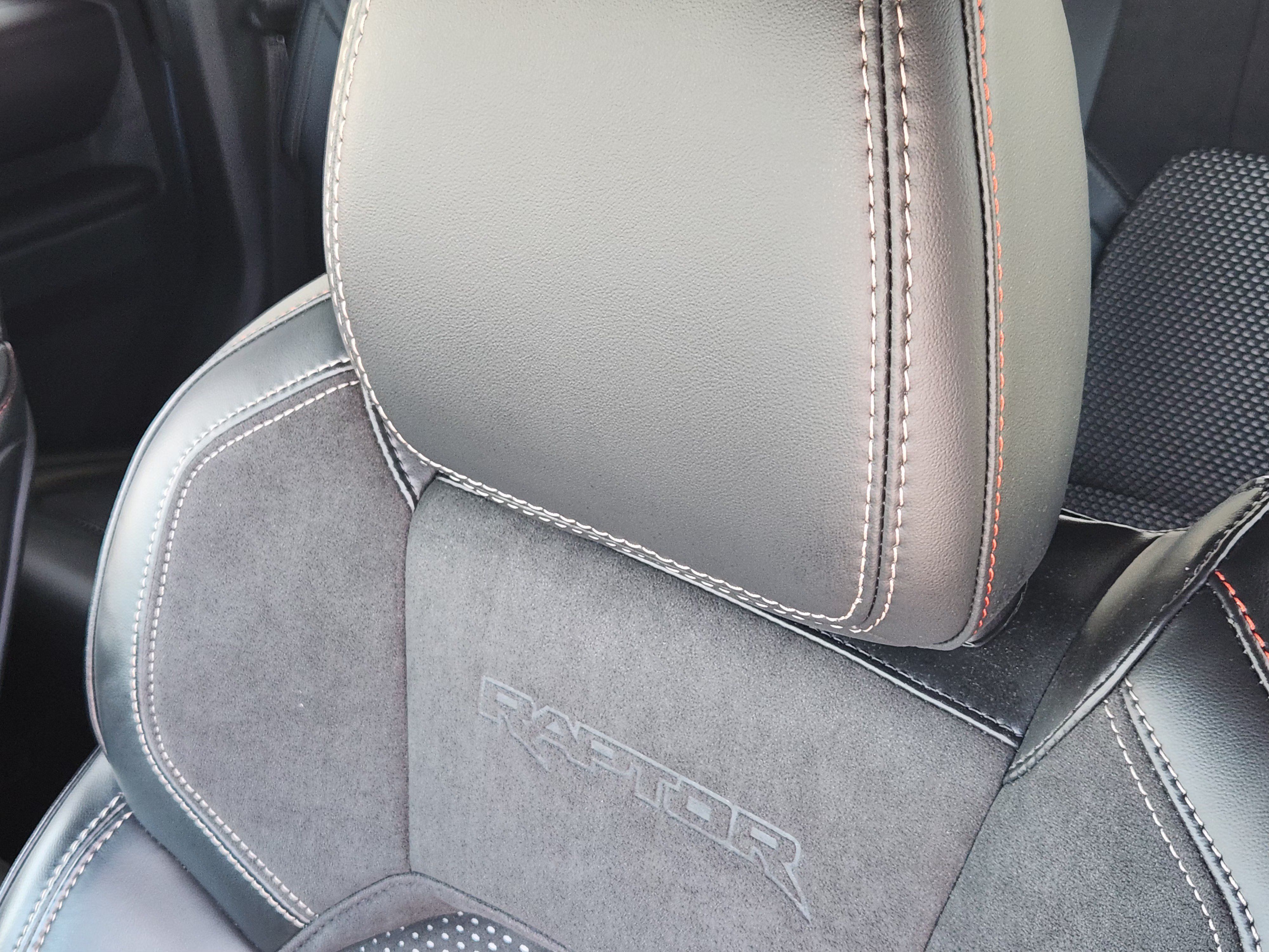 Used 2024 Ford Bronco Raptor w/ Interior Carbon Fiber Pack 6 AWD/4WD image 15