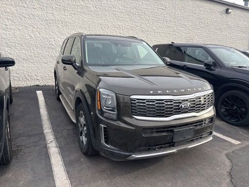 Used 2020 Kia Telluride EX image 3