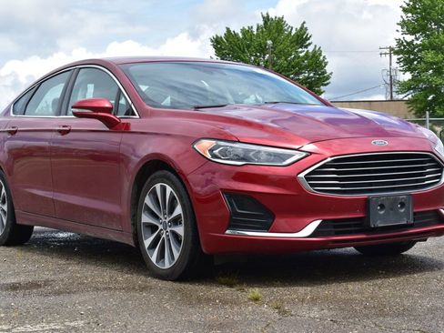 Used 2019 Ford Fusion SEL AWD/4WD image 3