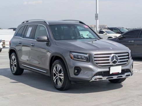 Used 2026 Mercedes-Benz GLB 250 image 3