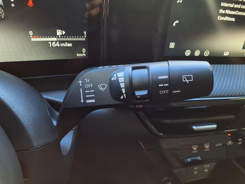 New 2026 Nissan Kicks SR image 23