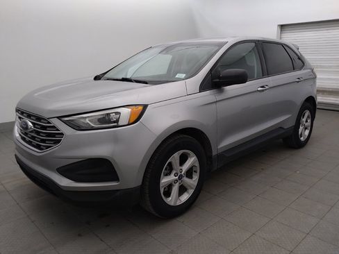 Used 2020 Ford Edge SE FWD image 2