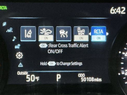 Used 2022 Toyota Avalon XLE image 31