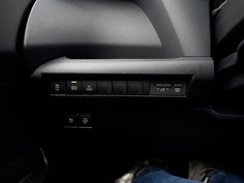 Used 2025 Toyota Sienna XLE Woodland Edition image 45