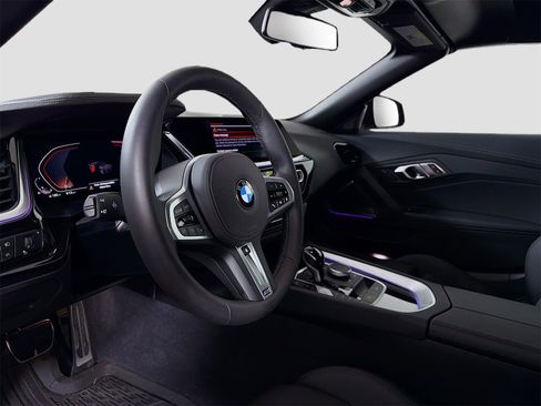 Used 2026 BMW Z4 sDrive30i w/ Premium Package image 9
