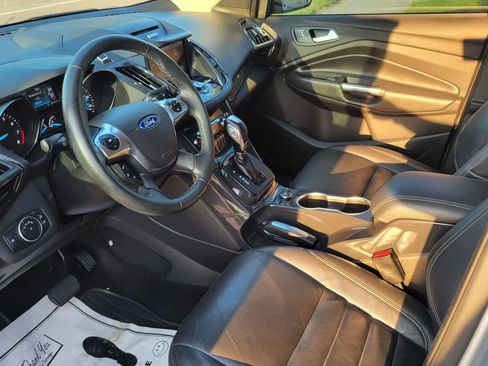 Used 2015 Ford Escape Titanium w/ Equipment Group 301A FWD image 19