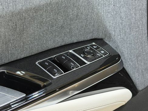 New 2026 Cadillac Escalade ESV Platinum Sport AWD/4WD image 23
