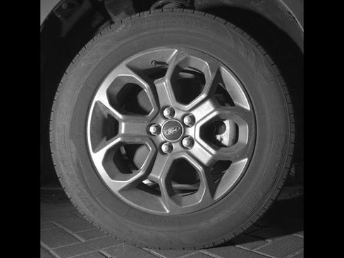 Certified 2024 Ford Maverick XLT FWD image 9