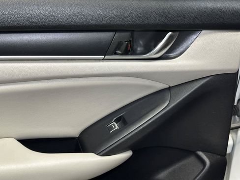 Used 2019 Honda Accord LX image 30