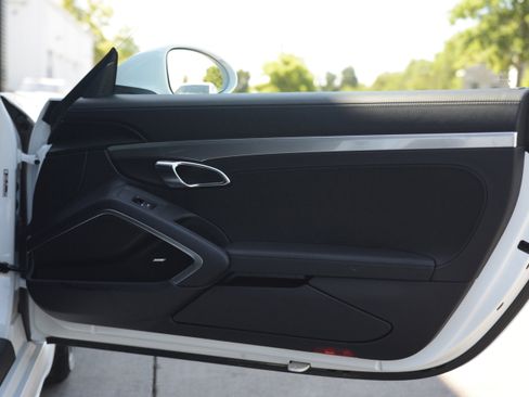 Certified 2024 Porsche 718 Boxster RWD image 25