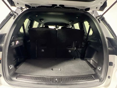 Used 2025 Jeep Grand Cherokee L Laredo RWD image 33