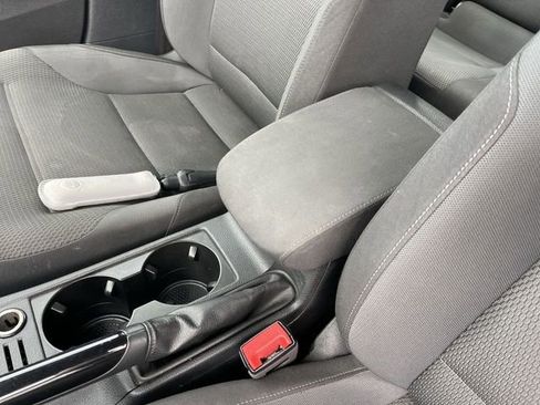 Used 2019 Volkswagen Golf S FWD image 20