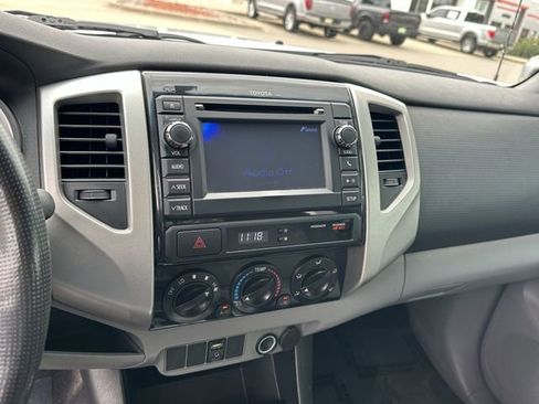 Used 2013 Toyota Tacoma PreRunner w/ SR5 Pkg RWD image 16