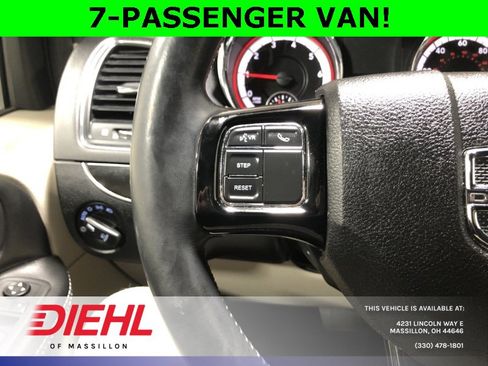 Used 2018 Dodge Grand Caravan SXT image 22