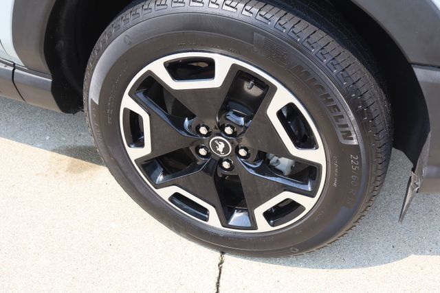 Certified 2024 Ford Bronco Sport Outer Banks w/ Tech Package AWD/4WD image 8