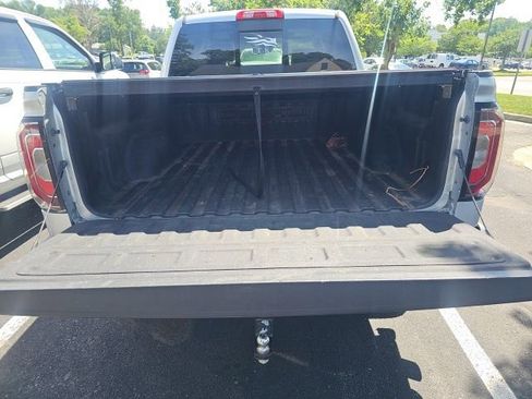 Used 2018 GMC Sierra 1500 Denali w/ Denali Ultimate Package AWD/4WD image 9