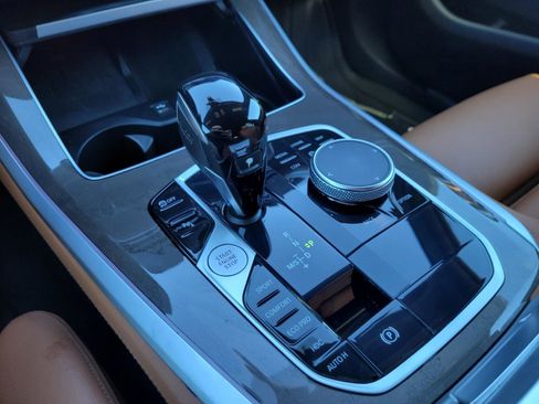 Used 2022 BMW X5 xDrive40i w/ Premium Package image 17