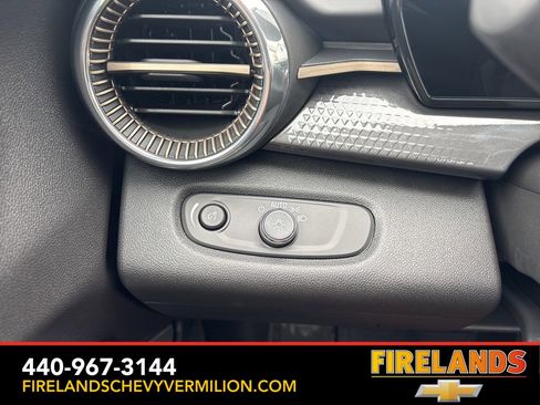 New 2026 Chevrolet Trax ACTIV w/ Sunroof Package image 17