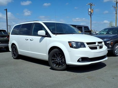 Used 2019 Dodge Grand Caravan GT FWD image 1