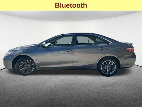 Used 2015 Toyota Camry SE image 6