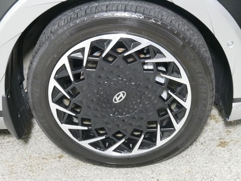 Used 2024 Hyundai Ioniq 5 Limited AWD/4WD image 15