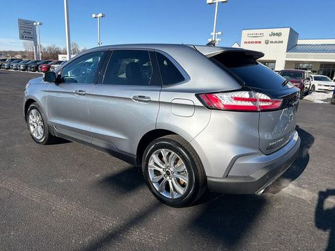 Used 2024 Ford Edge Titanium image 3