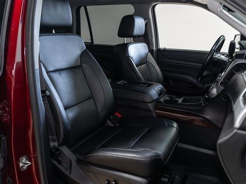 Used 2019 GMC Yukon SLT w/ HD Trailering Package AWD/4WD image 17