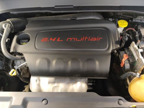 Used 2018 Jeep Compass Sport w/ Tech Group FWD image 30