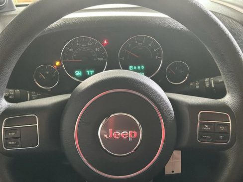 Used 2014 Jeep Wrangler Sport AWD/4WD image 22