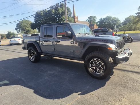 Used 2025 Jeep Gladiator Rubicon w/ Convenience Group AWD/4WD image 7
