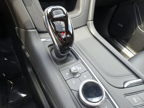 Used 2020 Cadillac XT5 Premium Luxury FWD image 17