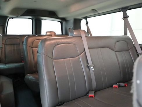 Used 2015 Chevrolet Express 3500 LS RWD image 9