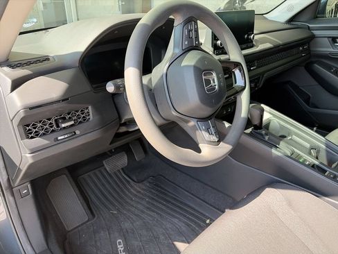 Used 2024 Honda Accord EX image 10