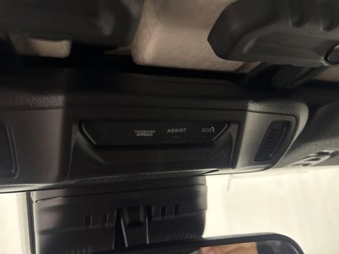 New 2025 Jeep Gladiator Rubicon w/ Convenience Group image 13