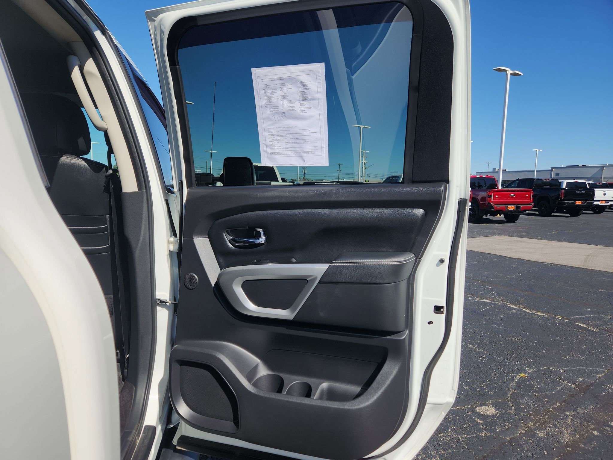 Used 2018 Nissan Titan PRO-4X w/ Pro-4x Convenience Package AWD/4WD image 38