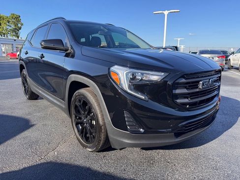 Used 2020 GMC Terrain SLE w/ Driver Convenience Package FWD image 7