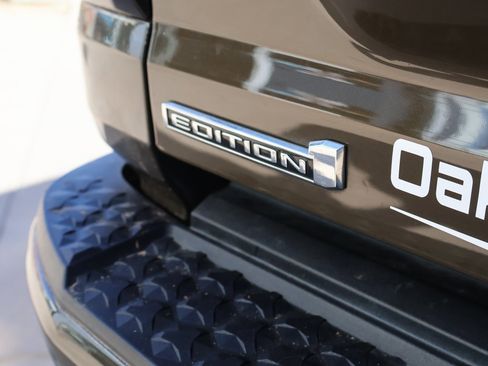 Certified 2023 GMC Canyon AT4X w/ Edition 1 image 17